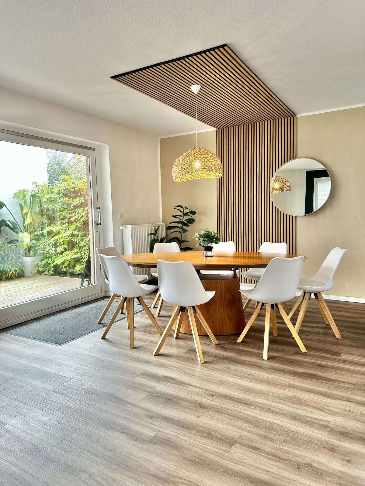 Großes City-Ferienhaus mit Terrasse, Grill und Parkplatz in Oldenburg – Gesamtansicht