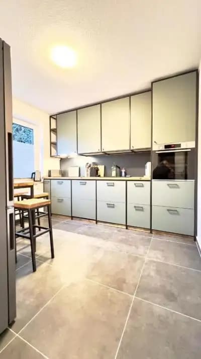 Großes City-Ferienhaus mit Terrasse, Grill und Parkplatz in Oldenburg – Schlafzimmer