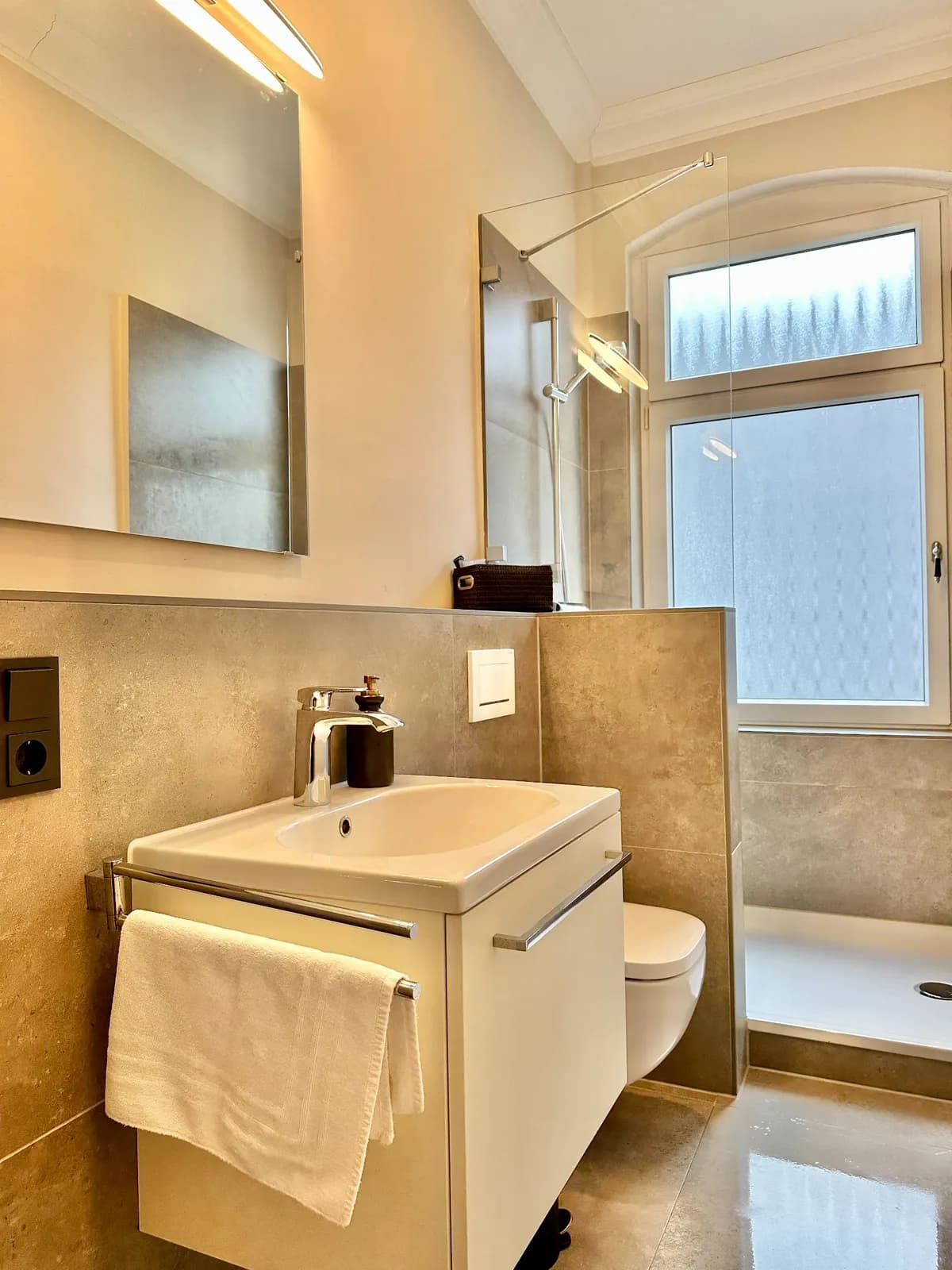Perfektes Apartment in Stadtvilla mit Balkon und zwei Bädern in Oldenburg – Gesamtansicht