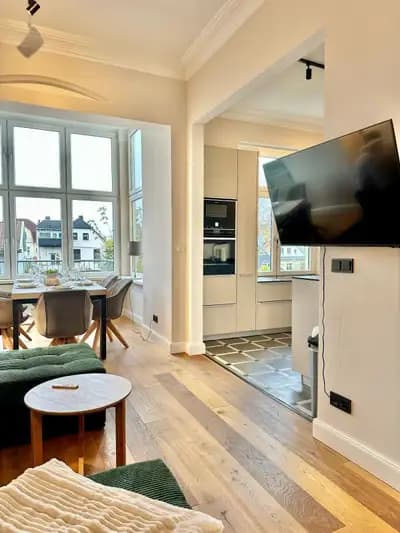 Perfektes Apartment in Stadtvilla mit Balkon und zwei Bädern in Oldenburg – Badezimmer