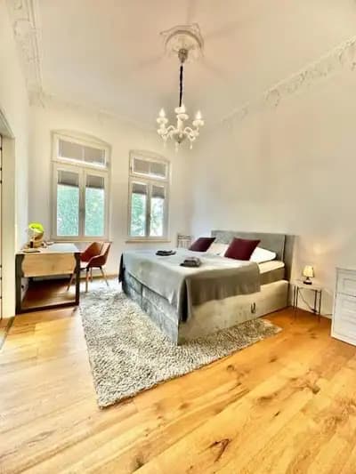 Großes City-Apartment am Waffenplatz mit 3 Schlafzimmern & 2 Bädern in Oldenburg – Schlafzimmer