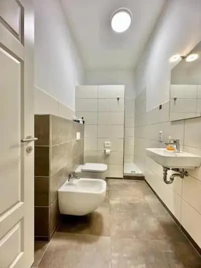 Großes City-Apartment am Waffenplatz mit 3 Schlafzimmern & 2 Bädern in Oldenburg – Detailansicht 2