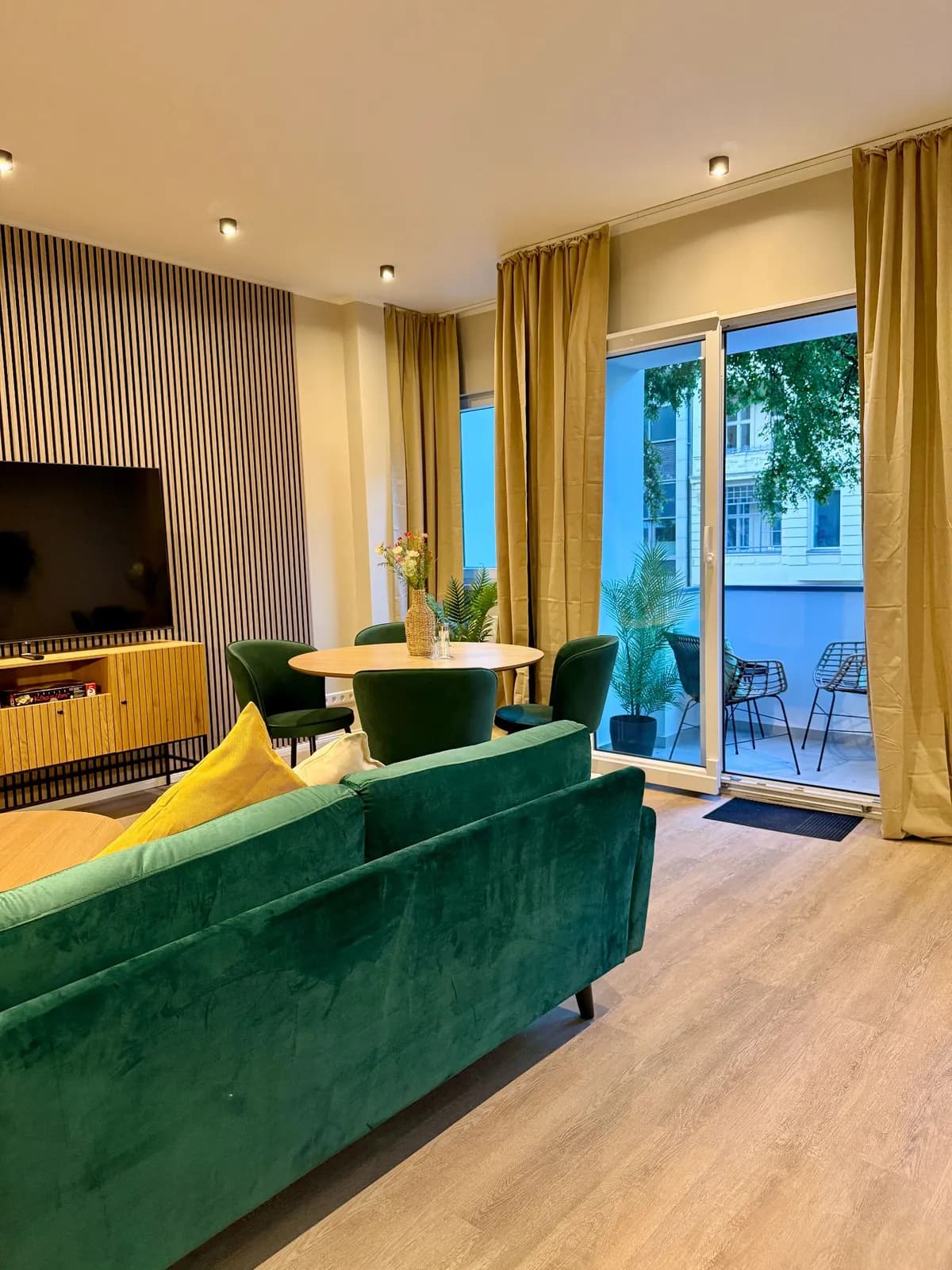 Ferienwohnung Berlin U39 – Wohnbereich