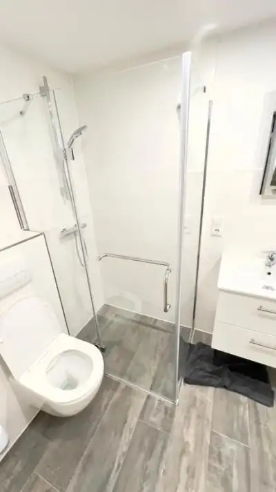 Geräumiges City-Apartment mit 2 Badezimmer und Parkplätzen in Oldenburg – Küche