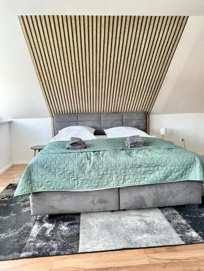 Großes City-Ferienhaus mit Terrasse, Grill und Parkplatz in Oldenburg – Badezimmer