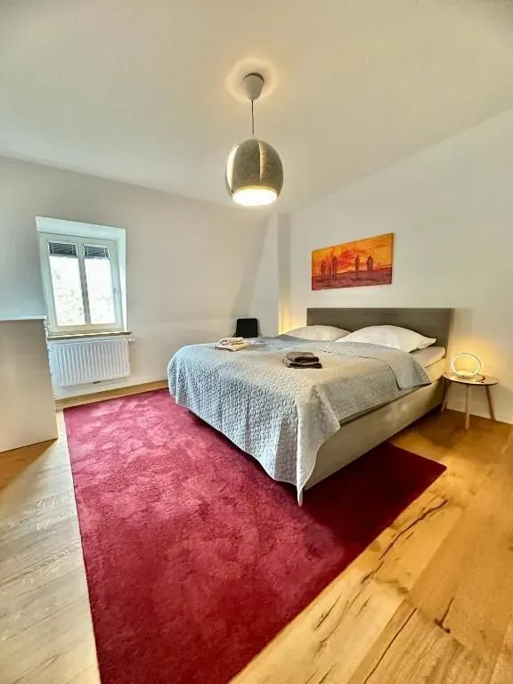 Ruhiges Dachgeschoss-Apartment mit 3 Schlafzimmern in der City, Oldenburg – Gesamtansicht